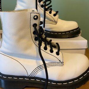 Dr. Marten's Boots (size 6)